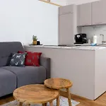 Berg Fux - Neubau Mit 2 Schlafzimmern, Balkon, Panorama Bergblick, Allergikerfreundlich Апартаменты