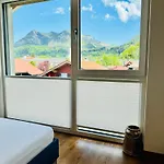 Berg Fux - Neubau Mit 2 Schlafzimmern, Balkon, Panorama Bergblick, Allergikerfreundlich Апартаменты