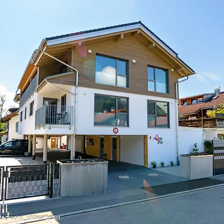 Berg Fux - Neubau Mit 2 Schlafzimmern, Balkon, Panorama Bergblick, Allergikerfreundlich Апартаменты *