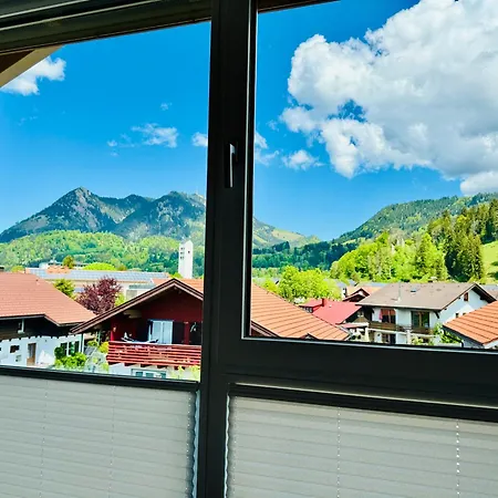 Апартаменты Berg Fux - Neubau Mit 2 Schlafzimmern, Balkon, Panorama Bergblick, Allergikerfreundlich Зонтхофен